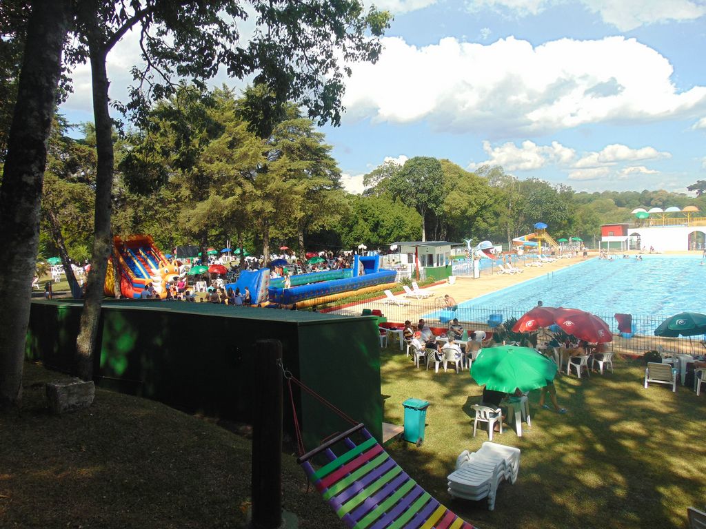 Sol, diversão e música boa na Abertura da Temporada de Verão