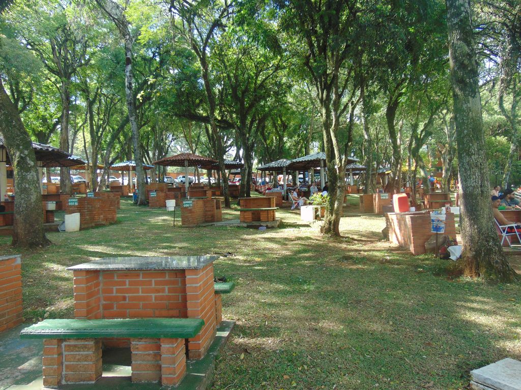 Sol, diversão e música boa na Abertura da Temporada de Verão