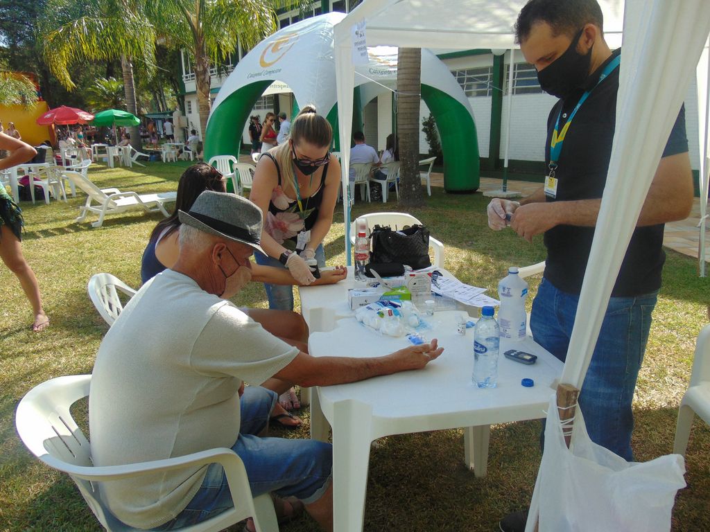 Sol, diversão e música boa na Abertura da Temporada de Verão