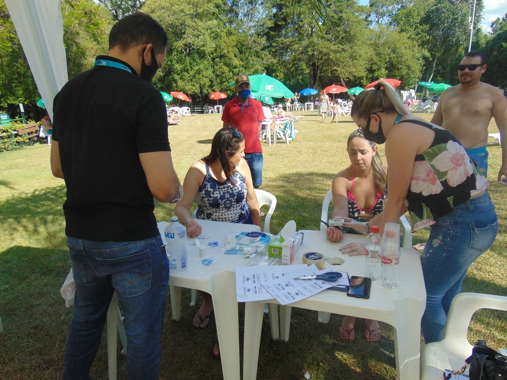Sol, diversão e música boa na Abertura da Temporada de Verão