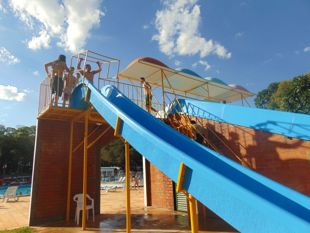 Sol, diversão e música boa na Abertura da Temporada de Verão