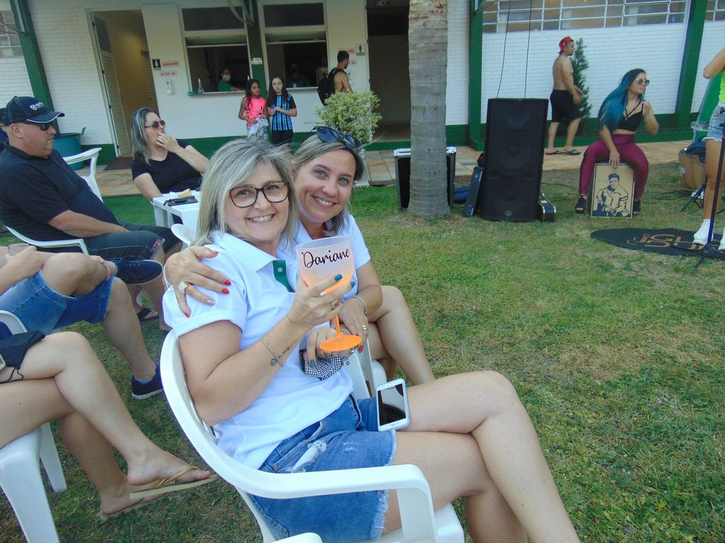 Sol, diversão e música boa na Abertura da Temporada de Verão