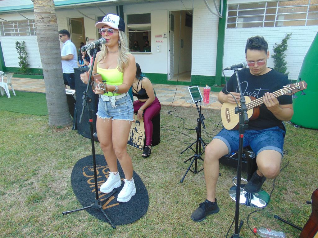 Sol, diversão e música boa na Abertura da Temporada de Verão