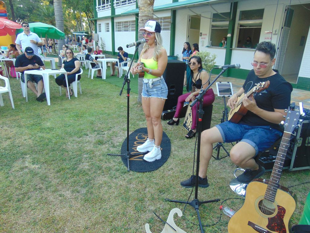 Sol, diversão e música boa na Abertura da Temporada de Verão