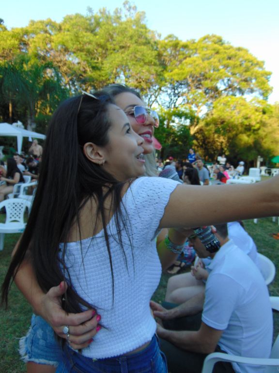 Sol, diversão e música boa na Abertura da Temporada de Verão