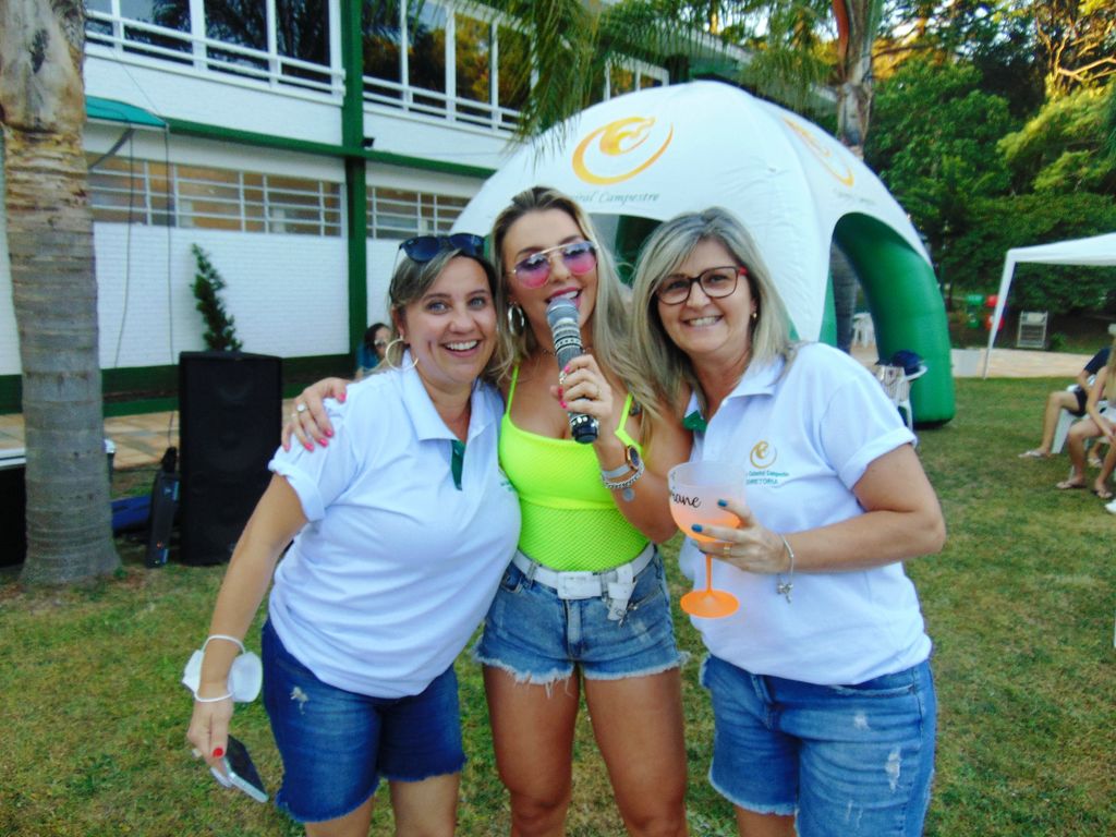 Sol, diversão e música boa na Abertura da Temporada de Verão