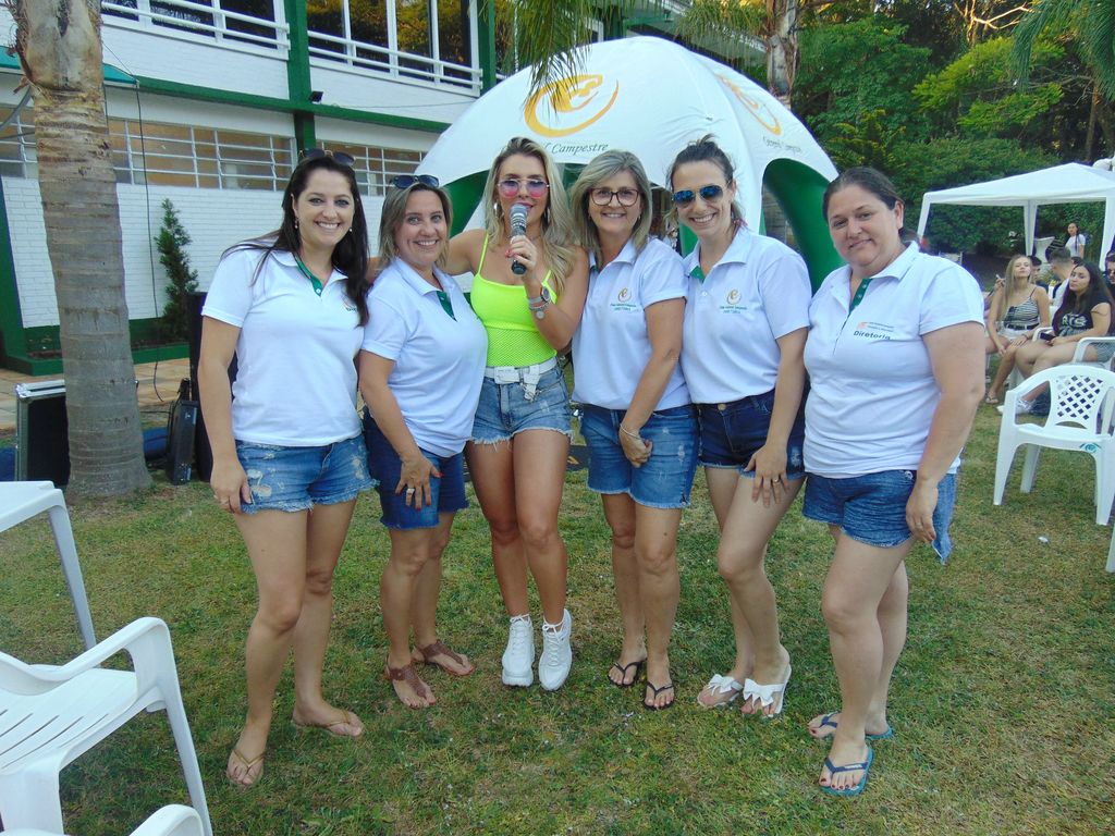 Sol, diversão e música boa na Abertura da Temporada de Verão