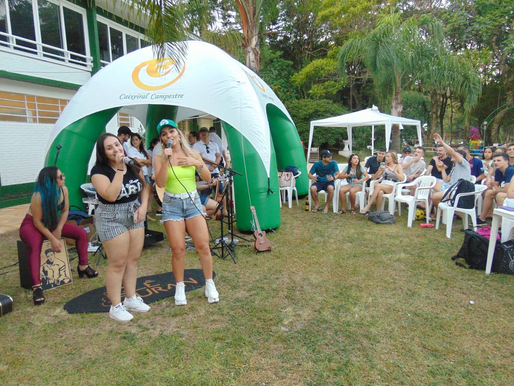 Sol, diversão e música boa na Abertura da Temporada de Verão