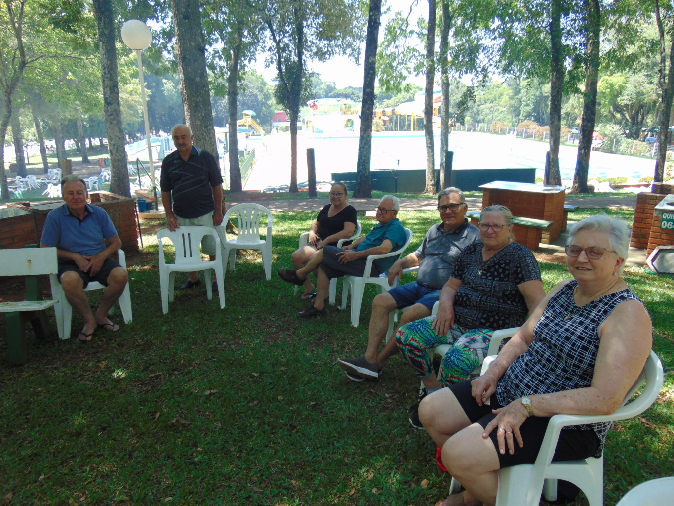 Grupo Camti realiza piquenique da terceira idade