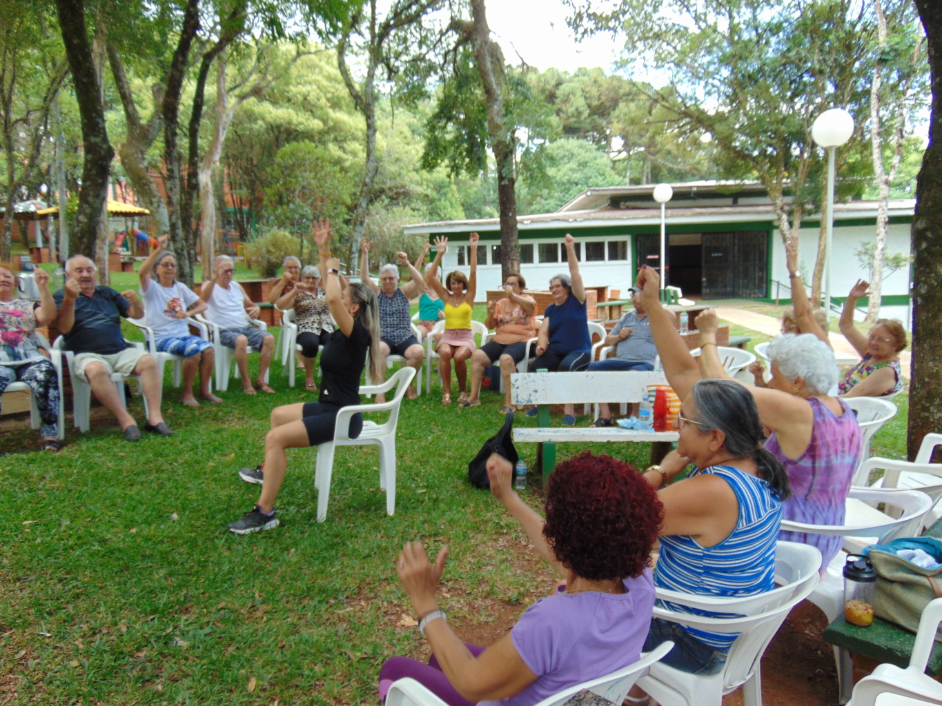 Grupo Camti realiza piquenique da terceira idade