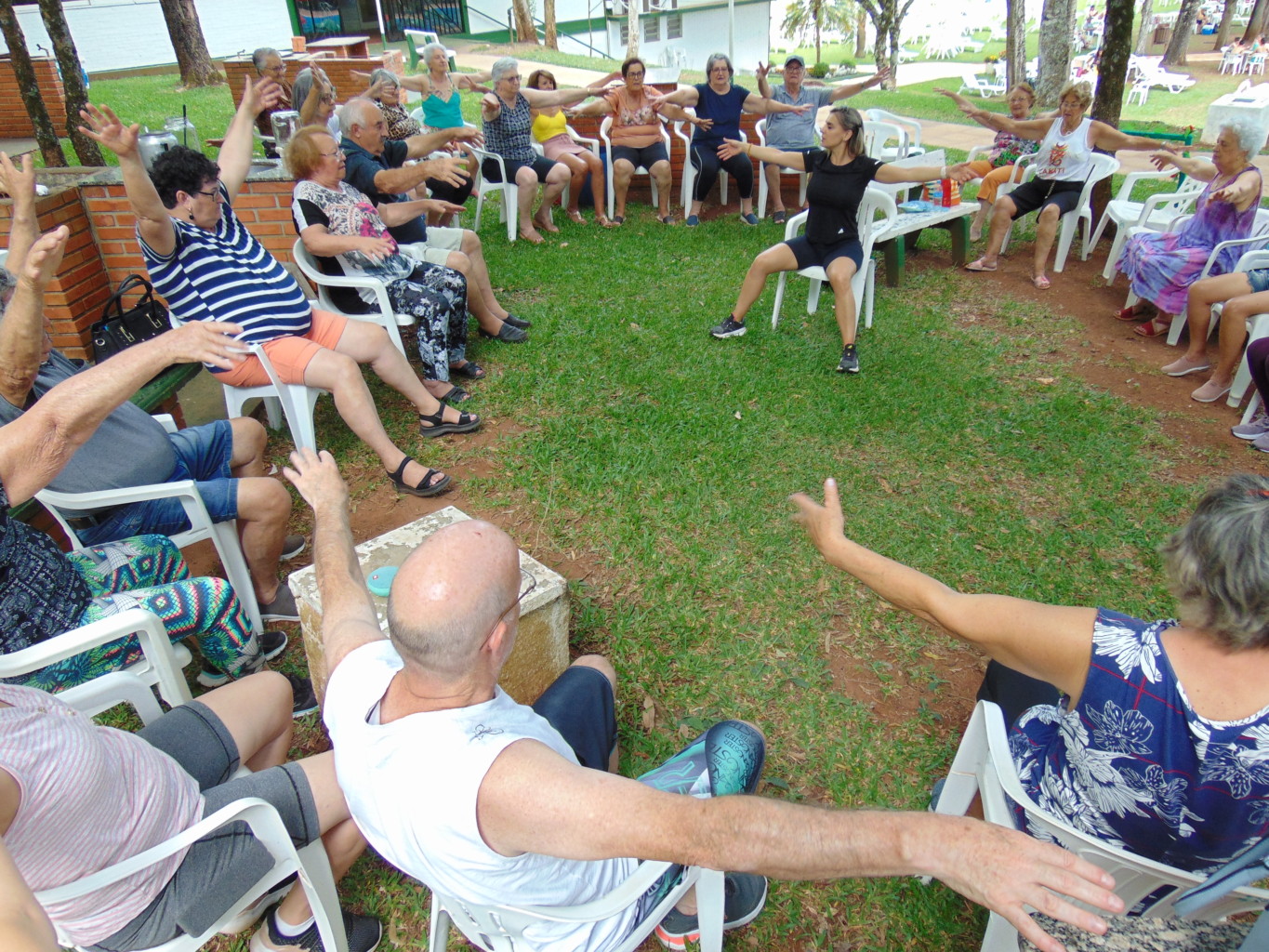 Grupo Camti realiza piquenique da terceira idade