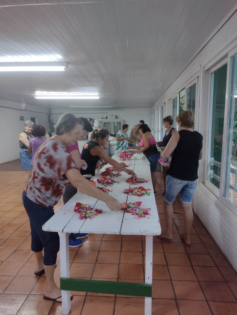 Ação solidária de Páscoa do Clube Caixeiral Campestre