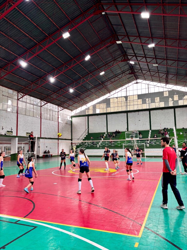 SHOW DE VOLEIBOL NO CLUBE