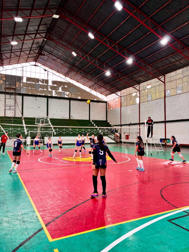 SHOW DE VOLEIBOL NO CLUBE