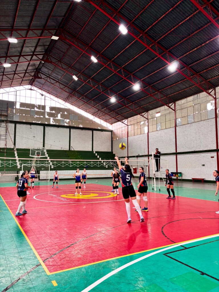 SHOW DE VOLEIBOL NO CLUBE
