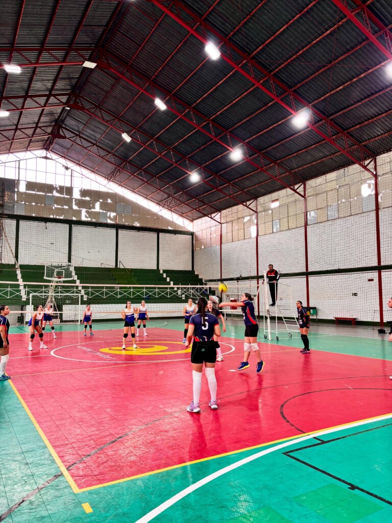 SHOW DE VOLEIBOL NO CLUBE