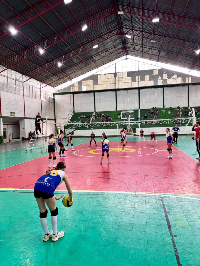 SHOW DE VOLEIBOL NO CLUBE