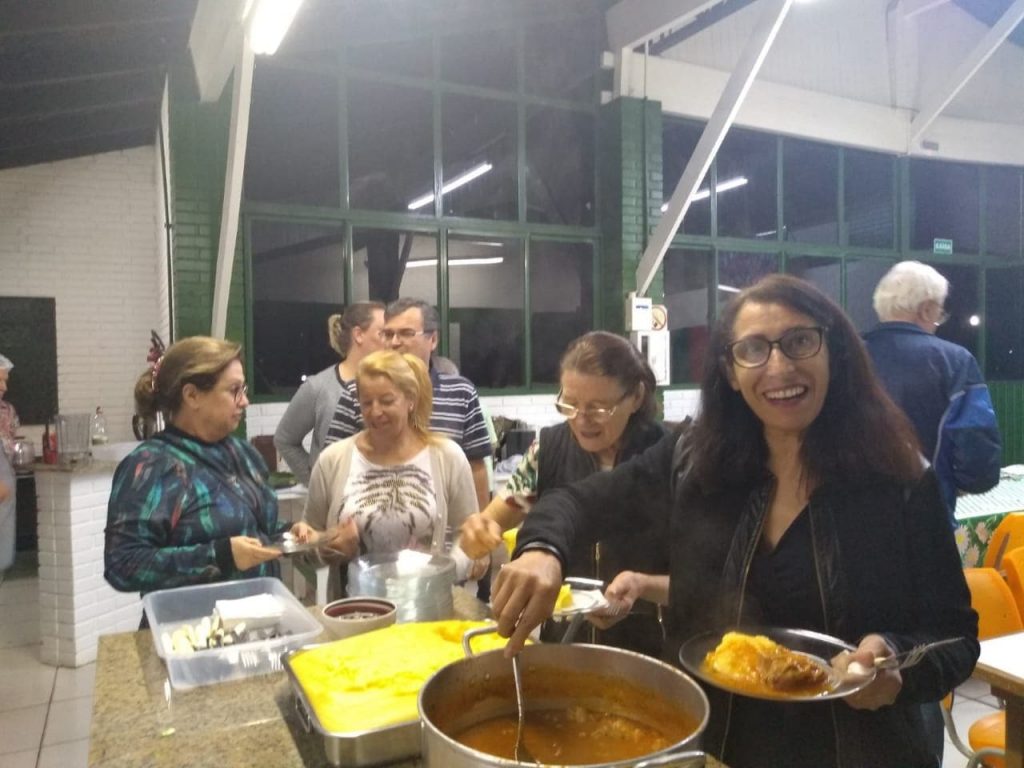 Muita alegria no Jantar de Confraternização do Departamento Sala de Jogos
